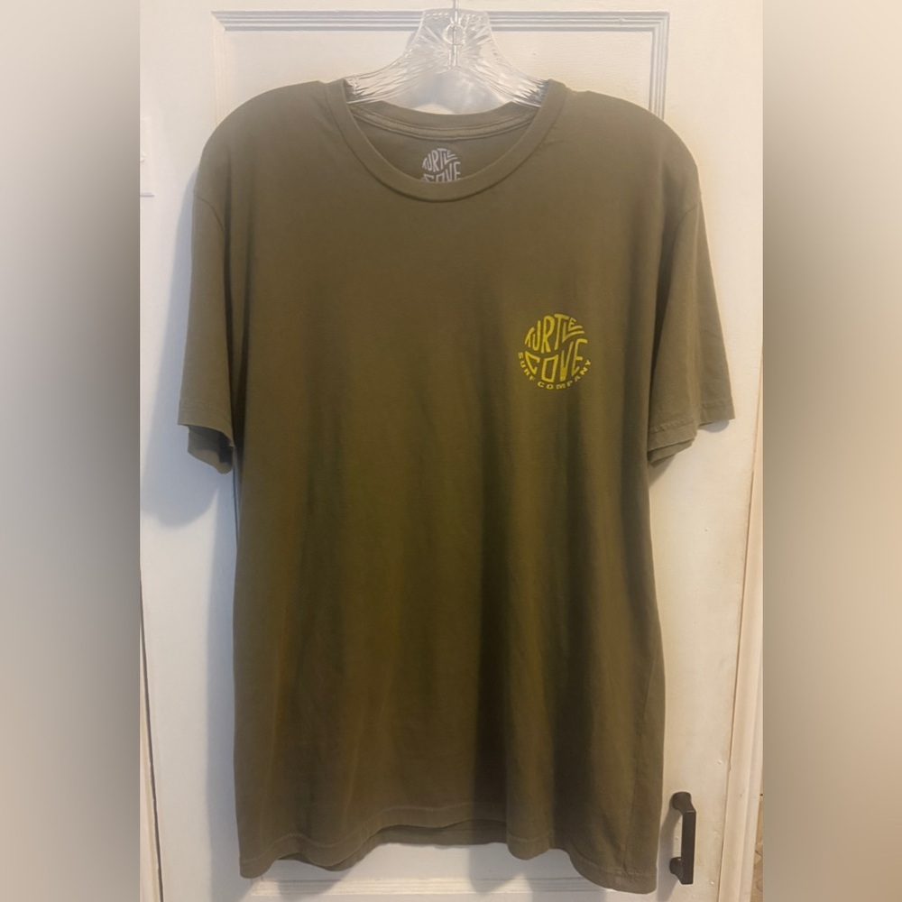 NWT Turtle Cove Surf Company Size Medium Tee